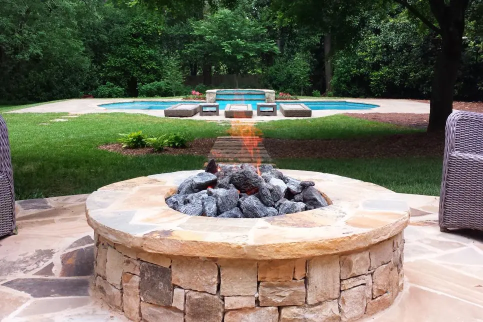 Fireplaces & Fire Pits